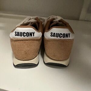 Saucony Jazz size 8 women’s.